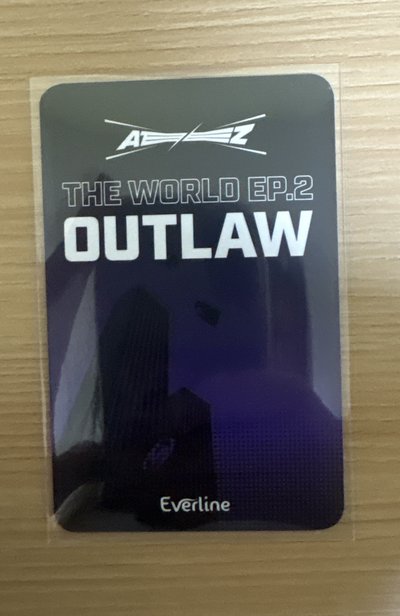 ATEEZ金弘中🐿️「相機卡📷」🦋