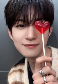 迷一 mnet 簽售卡 愛心糖果ver.