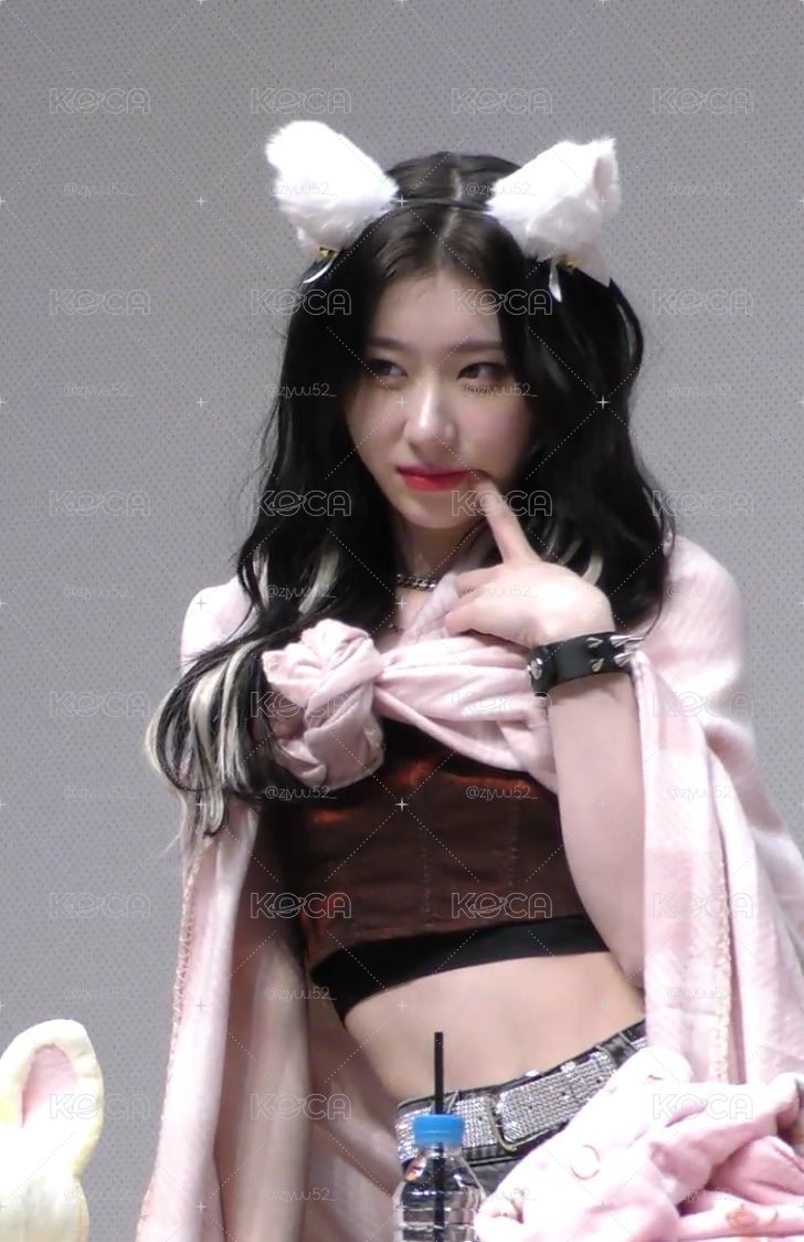 ITZY 240126 EL簽售李彩領未公開簽拍