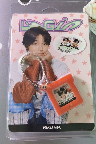 陸 LoginGAME PACK KEY RING 