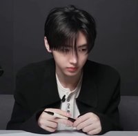 유니