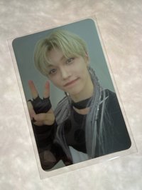 菲 NOEASY 專輯卡 Ver.2  辮子