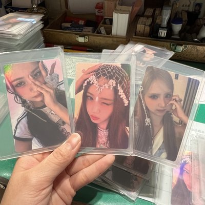 VIVIZ 迷你五 VOYAGE ZAG ver.專輯小卡 銀河 信飛 嚴智