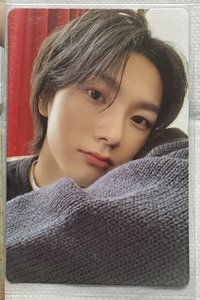 大哥繼續趴著睡