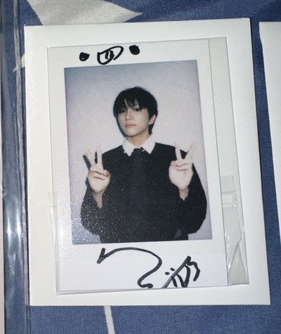 費加羅雜誌（含海報） 兩版+拍立得