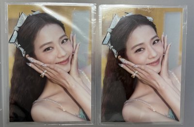 Jisoo 特別版寫真特典（墊板）