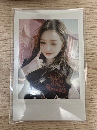 IVE塔店 張員瑛拍立得