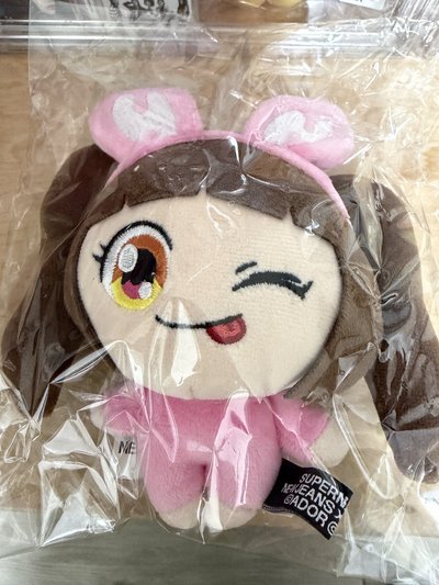 Newjeans 村上隆聯名 Hanni 吊飾全新未拆