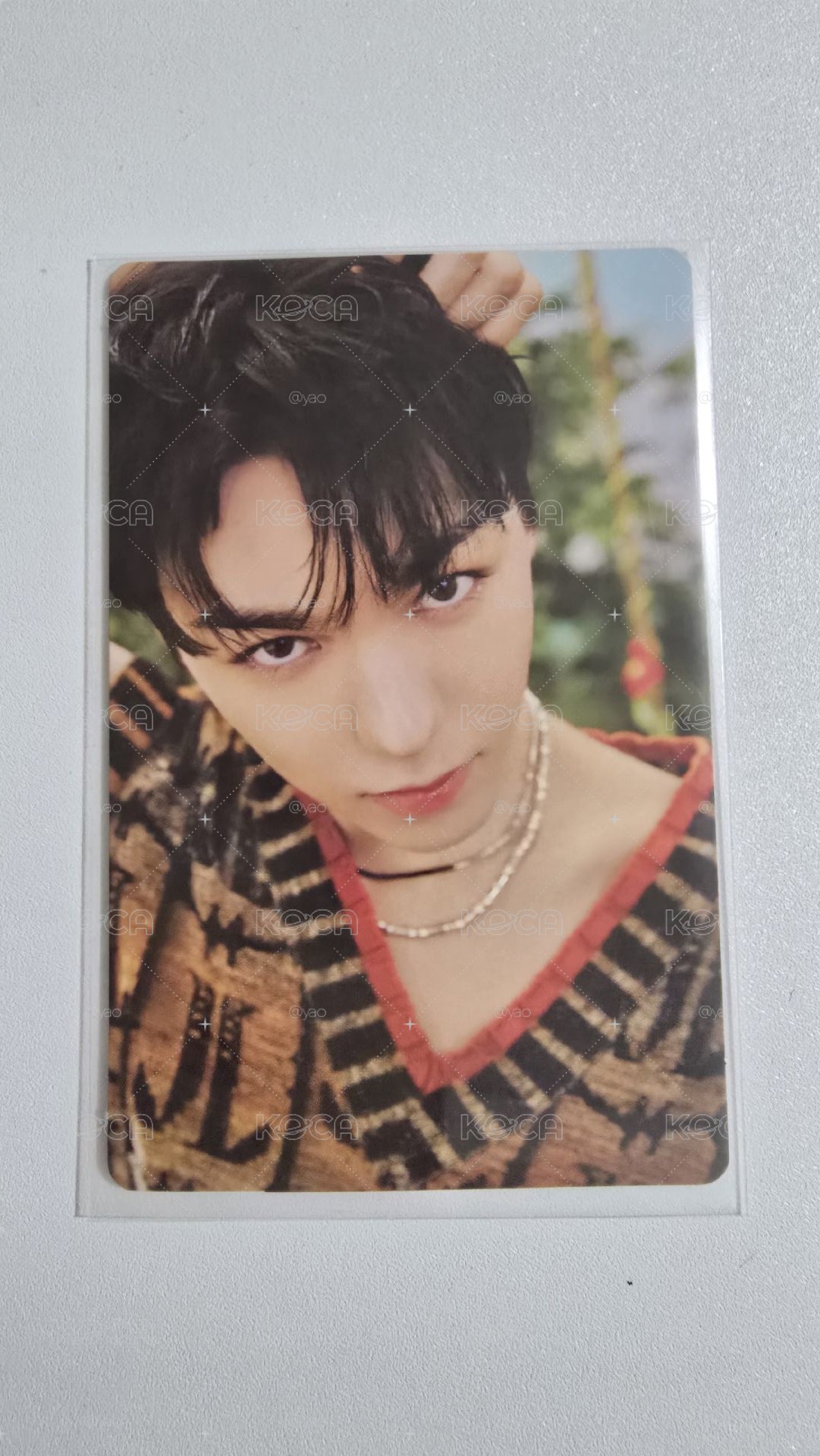 率 手往後伸抓癢癢 Vernon 崔啵噥
