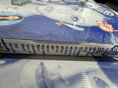 NEWJEANS 出道專藍書