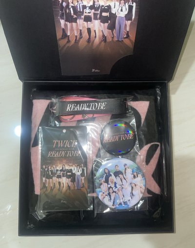 TWICE Ready To Be 五巡升級禮套組
