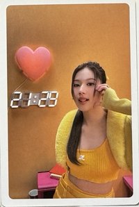 BETWEEN 1&2 專輯卡 紅版預售禮