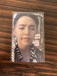 帥哥皺眉 太陽好大☀️