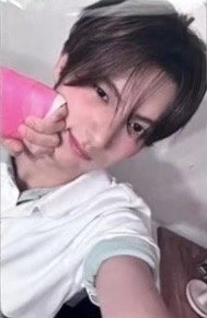 Play Hard yzy 2.0 簽售卡 