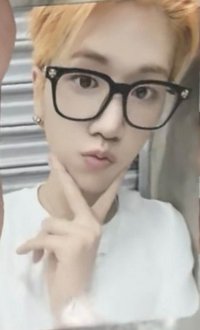 The Action yzy 1.0 簽售卡 中背