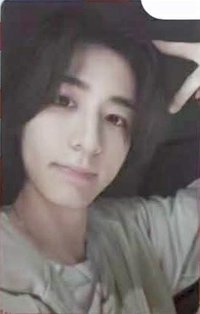 The Action yzy 簽售卡 4.0