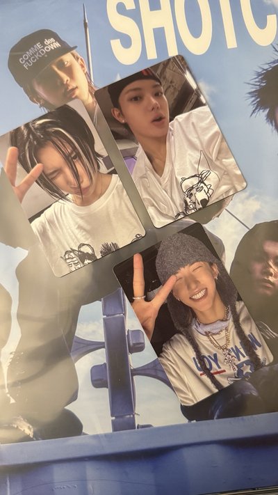 LNGSHOT 雜誌版 專卡貼紙