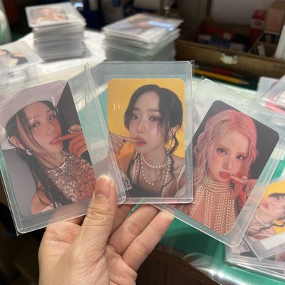 VIVIZ 迷你五 VOYAGE DMM簽售卡 銀河 信飛 嚴智