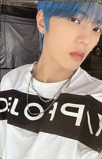 Eternal Youth : Kick It 專輯卡 