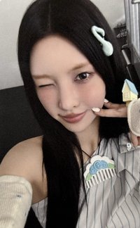 NOT CUTE ANYMORE hmv 幸運卡 