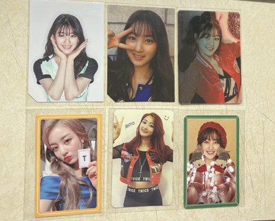 TWICE 志效小卡