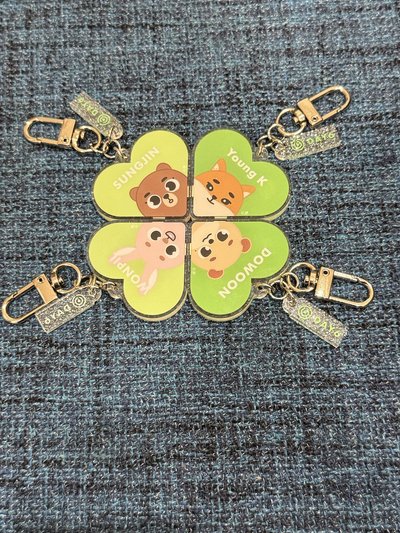 DAY6 DENIMALZ 幸運草 吊飾 磁吸 FOREVER YOUNG 日週