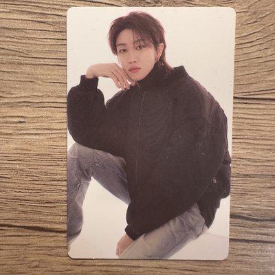 Follow again 隨機卡、Right here 隨機卡、MINI 12 專輯卡 CARAT ver