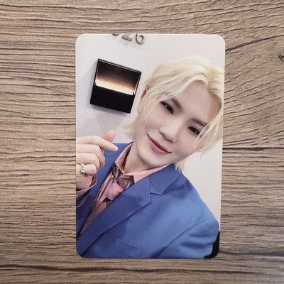 Follow again 隨機卡、Right here 隨機卡、MINI 12 專輯卡 CARAT ver