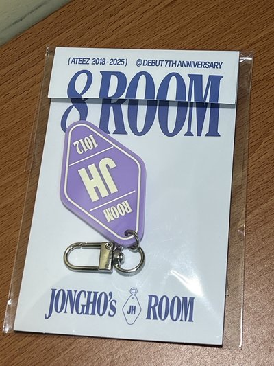鍾 七週年 8ROOM 鑰匙圈 含卡