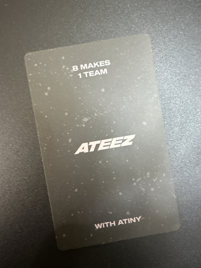 LIGHTINY 二代手燈團體卡 8 Makes 1 Team