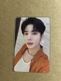 顯（卡背為當時印錯，是秀彬的簽名和文字）