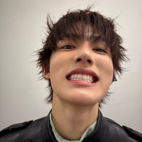 C.（下單前先私訊確認庫存！）