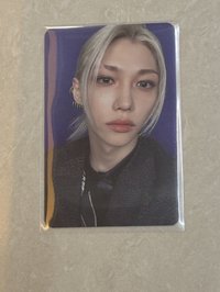 合藍底（下左）