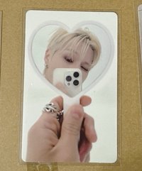 對鏡友榮（需多帶下巴弘中）