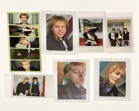 年曆馬送兩張團體拍立得