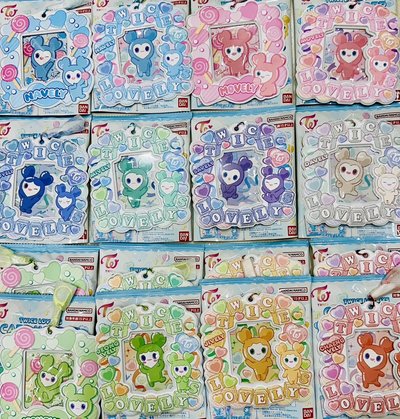 TWICE LOVELYS 版 卡套 可選