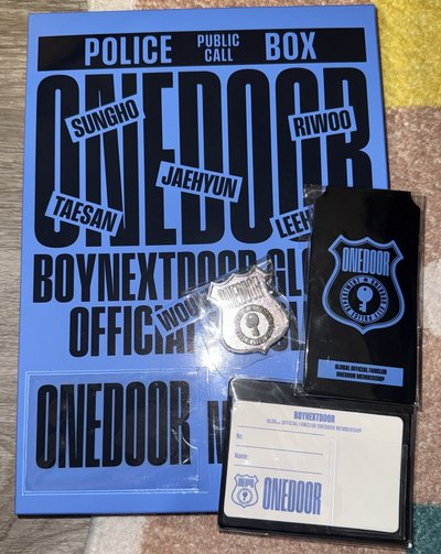 二期會員禮、會員禮盒+固配*3(禮盒有些微盒損)