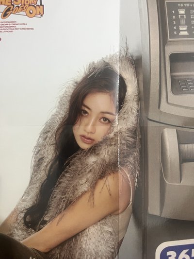 The Story Goes On專輯卡