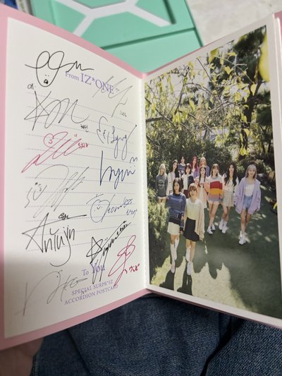 整組售 IZ*ONE SURPR*IZ 寫真集 