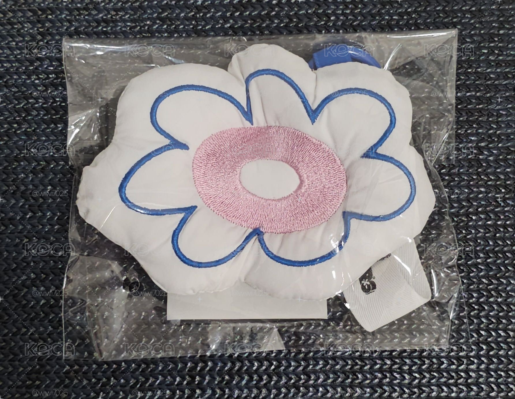 台北限定小花吊飾現貨