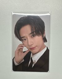 VR西裝圭（有三個小點點損，請確認接受再下單）