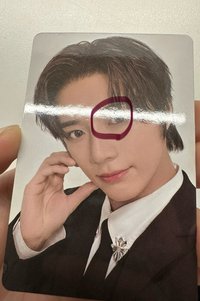 VR西裝圭（有三個小點點損，請確認接受再下單）