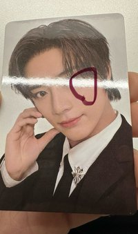 VR西裝圭（有三個小點點損，請確認接受再下單）