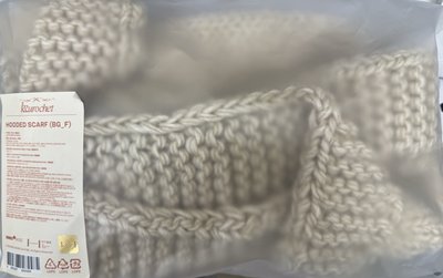 KKUROCHET 帽子 Hooded Scarf