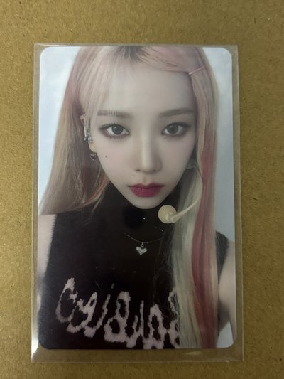 aespa Karina 柚子 MY WORLD 隨機卡 D版卡包 柚b 耳麥柚 柚-147