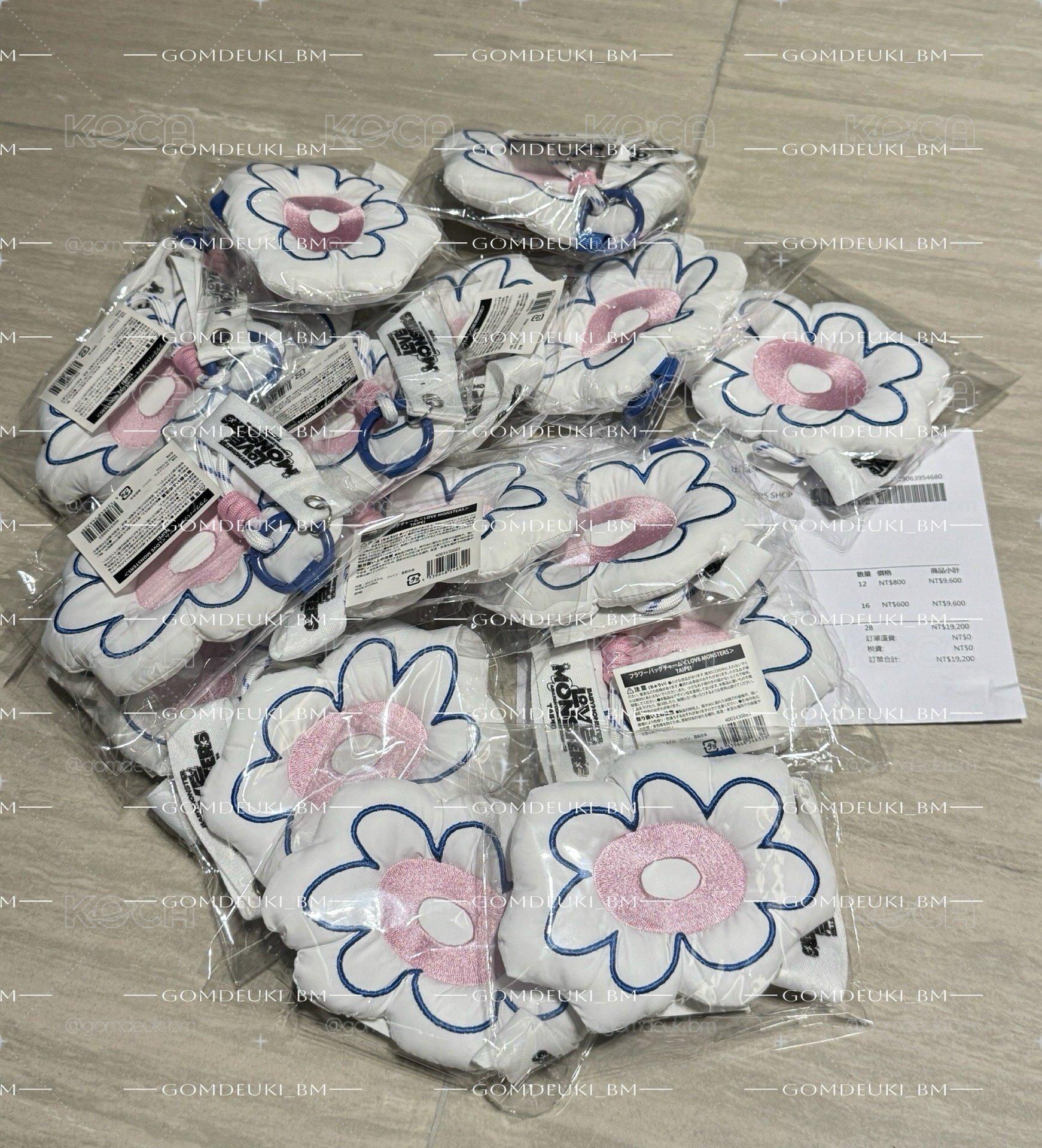 現貨 · BM台北限定小花吊飾
