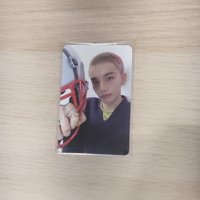 辰辰拿著一個我不知道是什麼東西的卡