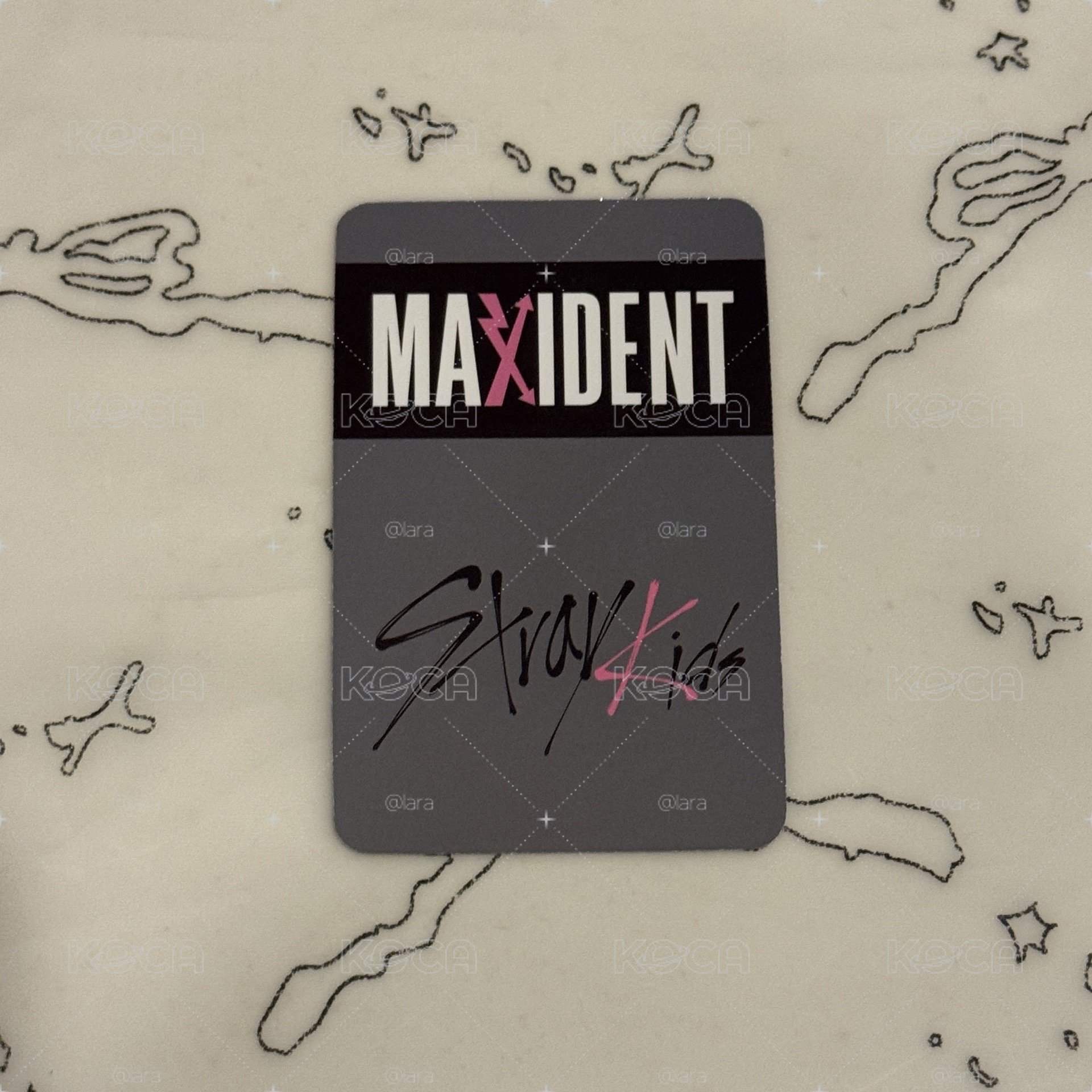 LeeKnow李旻浩 MAXDENT SHOPEE