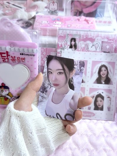 ITZY 彩領 特別版專卡