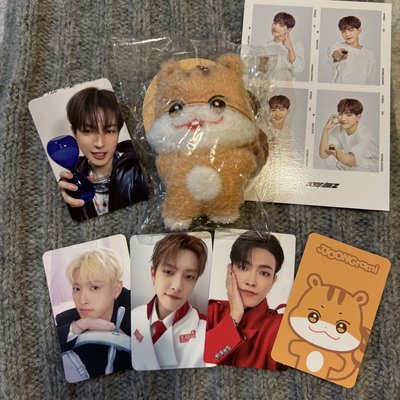 ATEEZ弘中全新潦草娃+卡盤